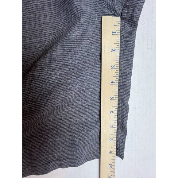 Hurley Shorts Gray Striped Sz 33 Style G5184-00 MWS0005680 9.5” Inseam - Picture 9 of 12